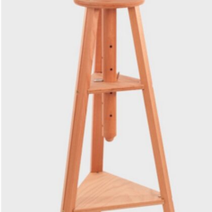 Silla escultor. 130 cm altura max. Madera de haya.