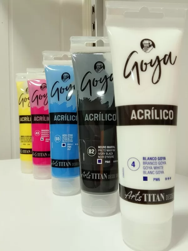 Acrílico de 120 ml. Colores disponibles: magenta, cyan, cerúleo amarillo, amarillo limón, 